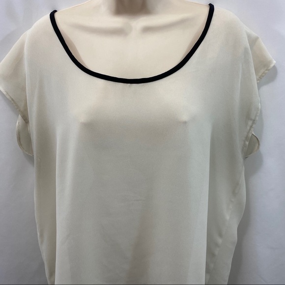 Dots Sheer Cream Top w/Black Lace Detail On Back L - Picture 5 of 16
